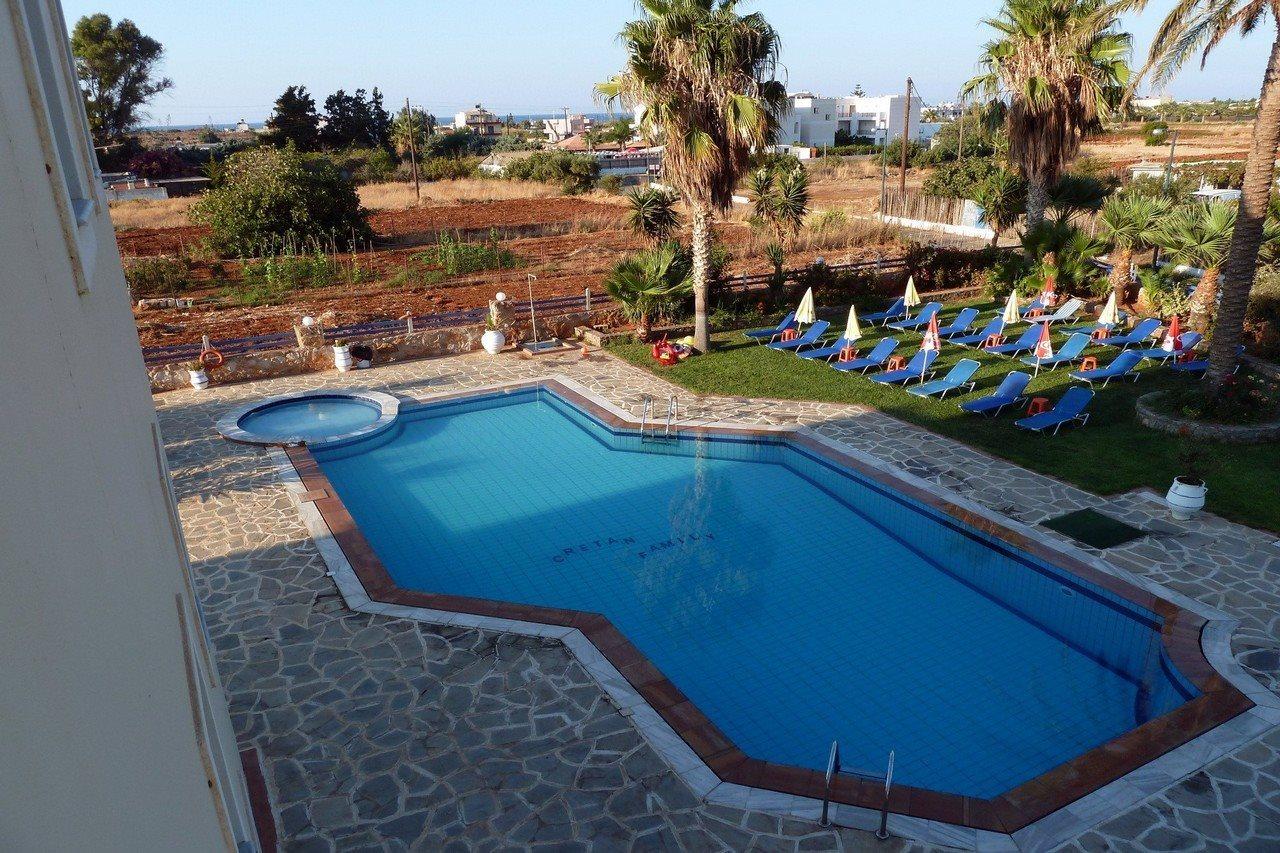 Cretan Family Apartments Malia  Ngoại thất bức ảnh